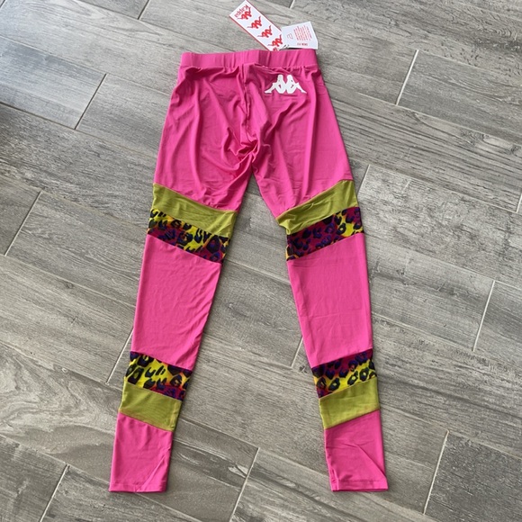 Authentic DELANI GRAPHIK Cheetah Leggings - Picture 9 of 12